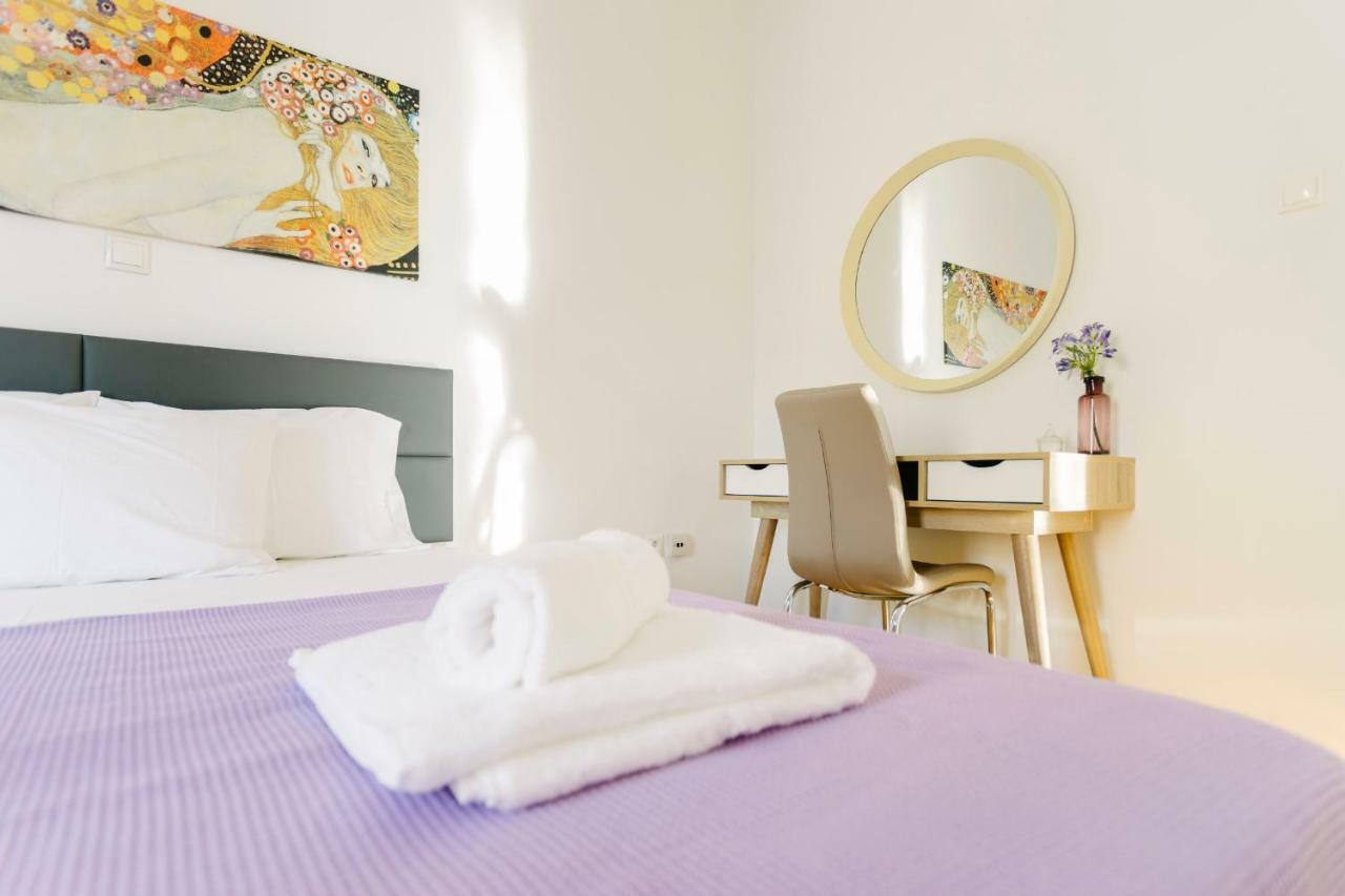 Bright 2 Bedrooms Apt. In The Heart Of Athens W Stunning Views To Acropolis 외부 사진